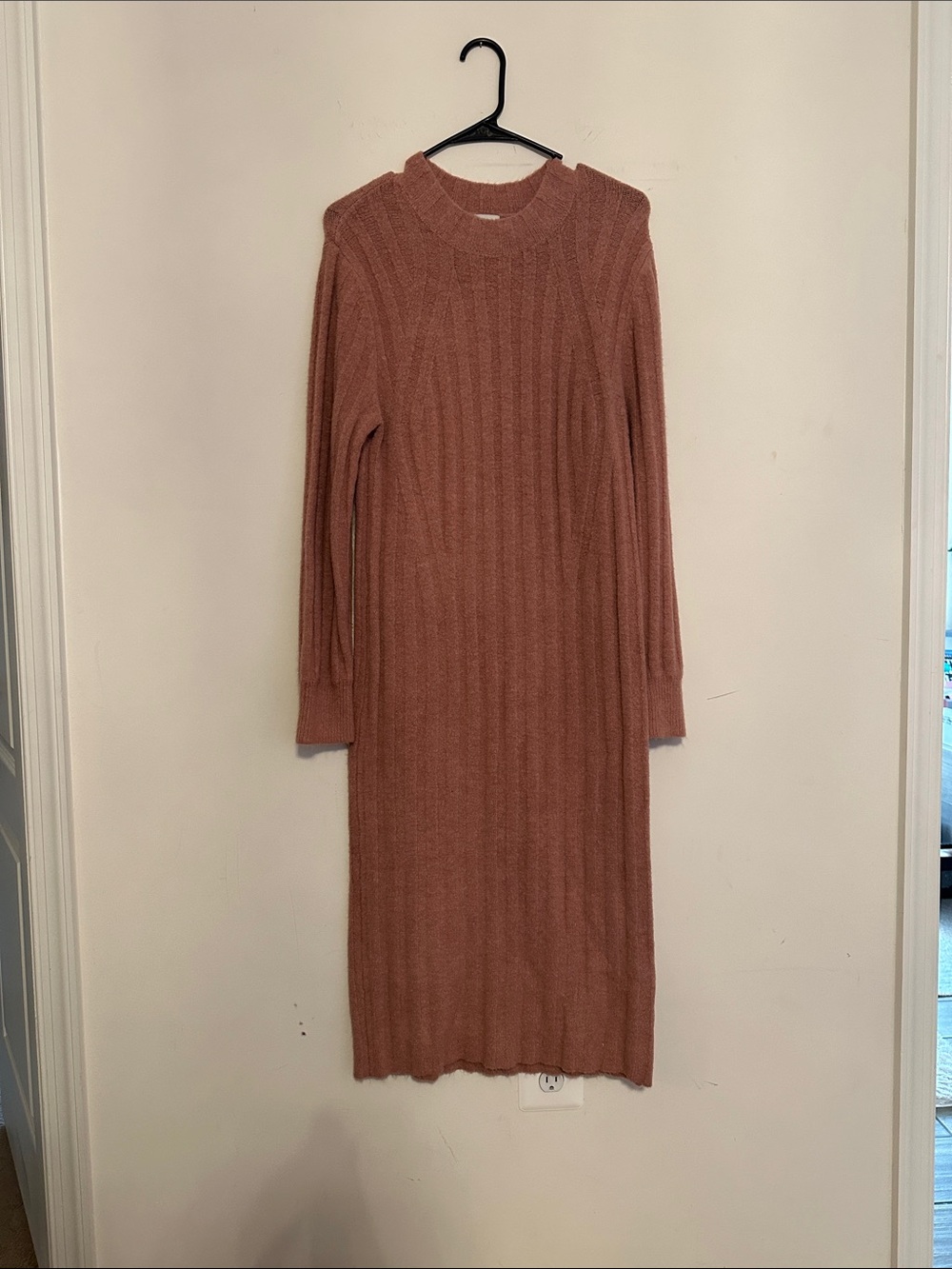 Ribbed Knit Long Sleeve Midi Dress - Dusty Rose